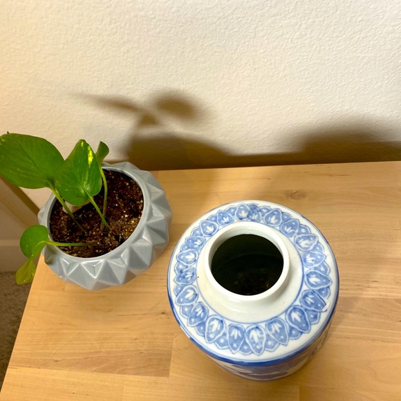 Vintage Blue & White Chinese Porcelain Tea Caddy - Picture 4 of 5